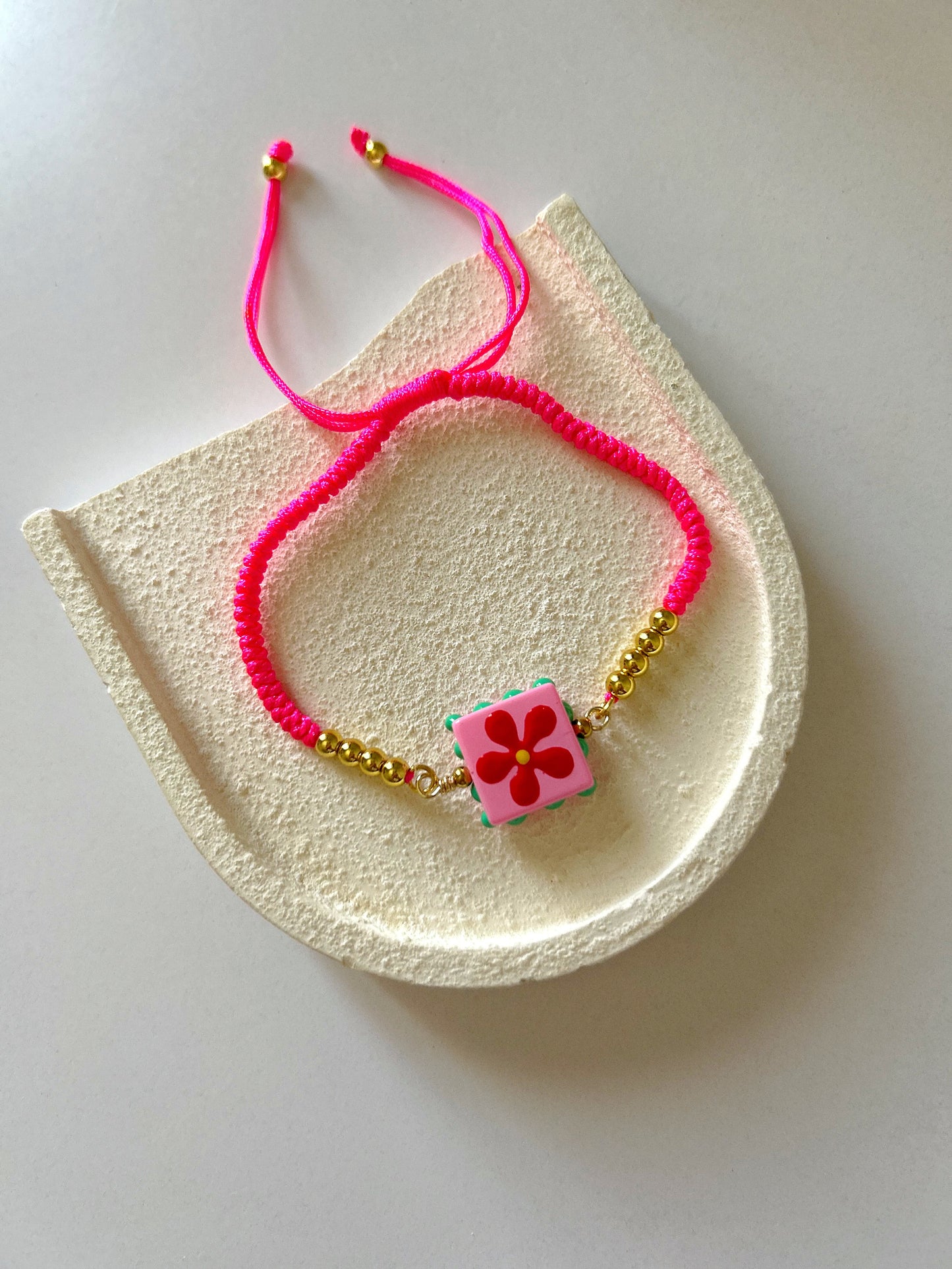 Pink daisy