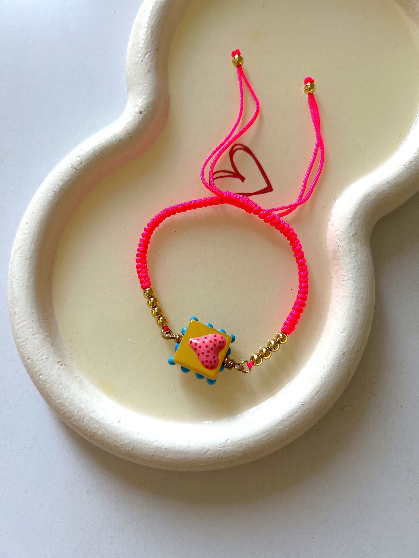 Pinky heart bracelet