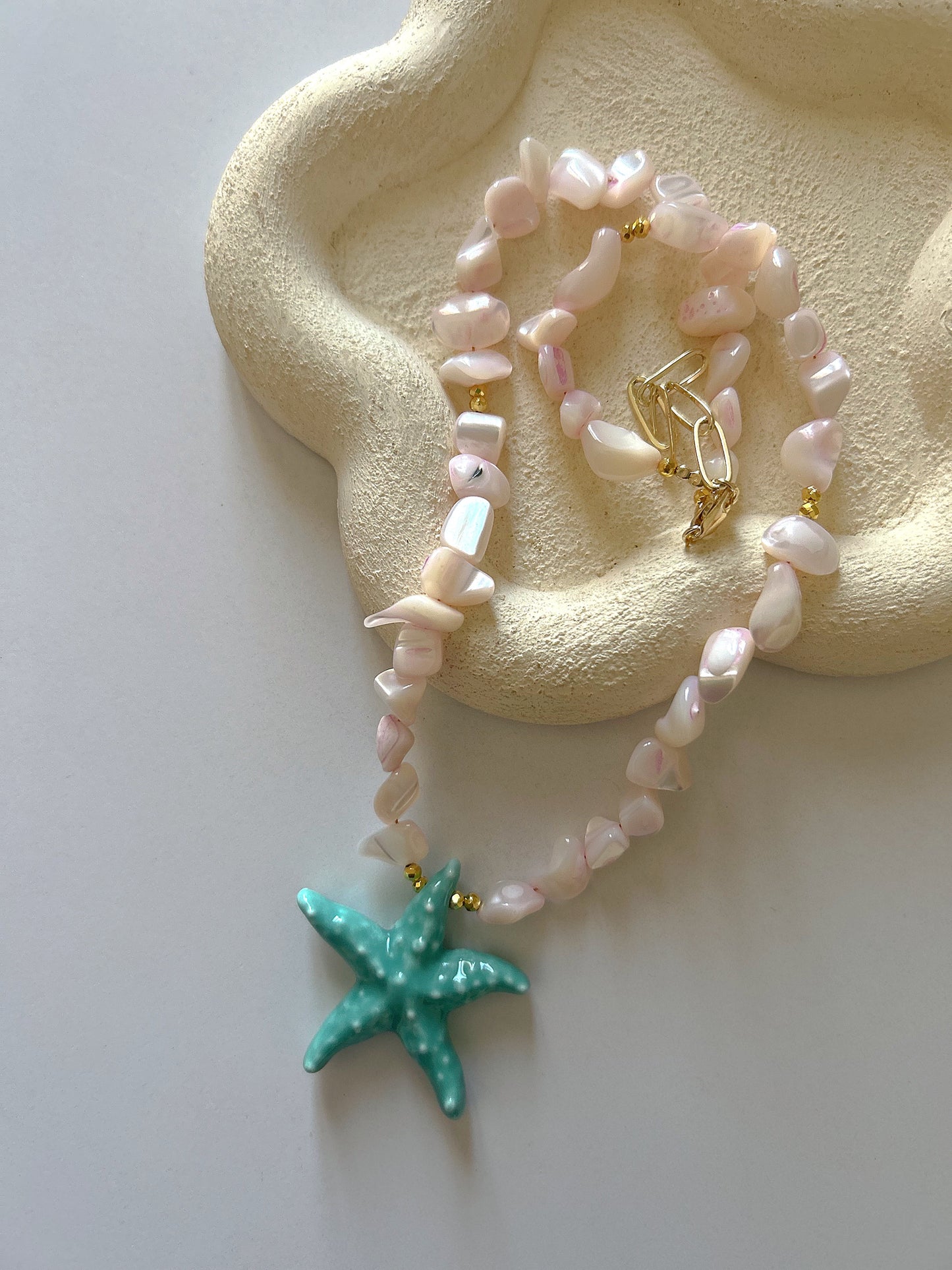 Rose stones with star necklace