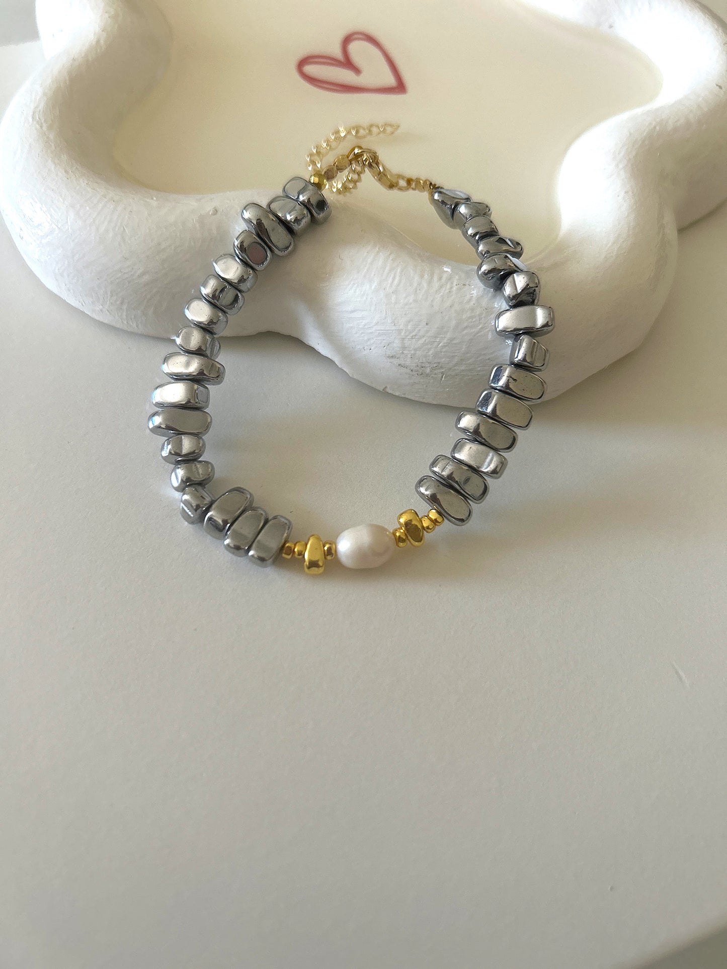 Silver bracelet with pearl