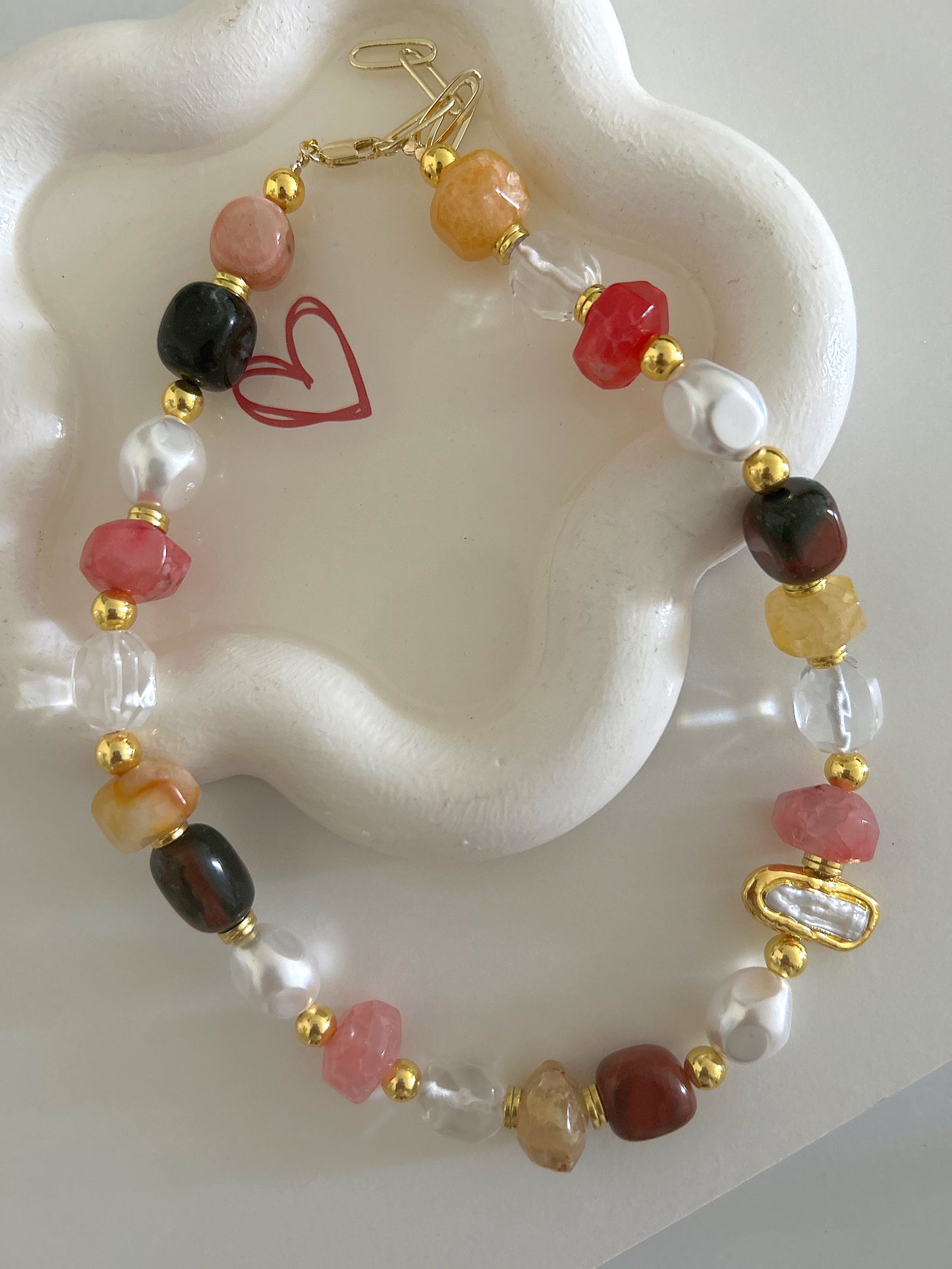 Stunning stones necklace