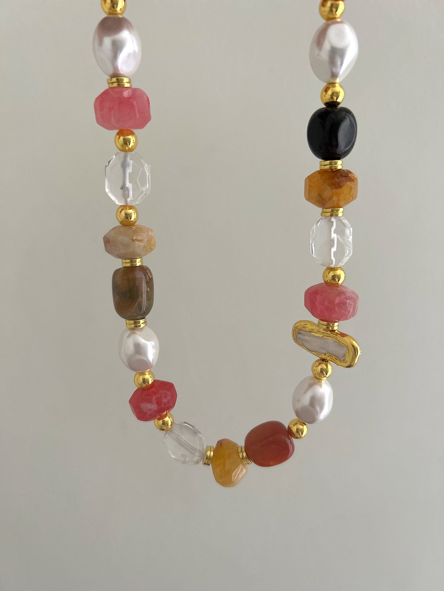 Stunning stones necklace