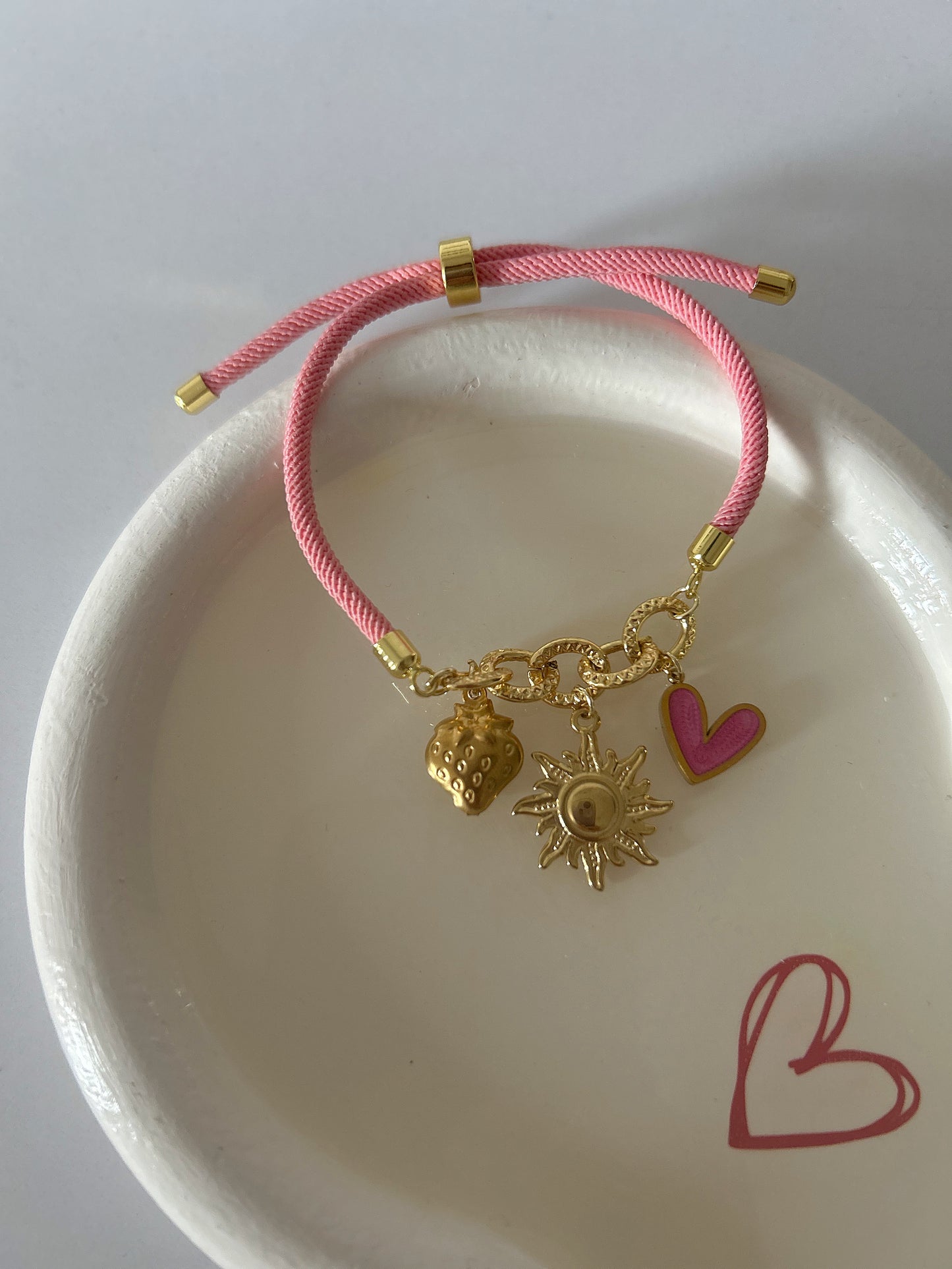 Pinky heart bracelet