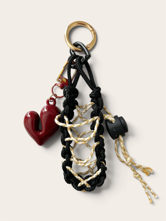 Black lip holder