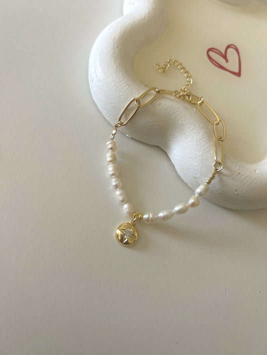 Pearls bracelet