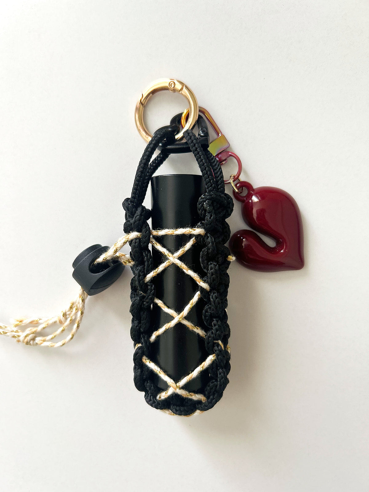 Black lip holder