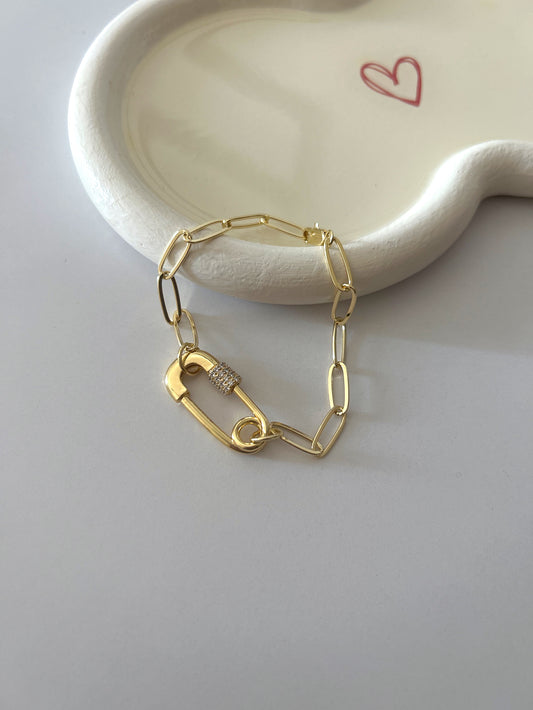 Elegant pin bracelet