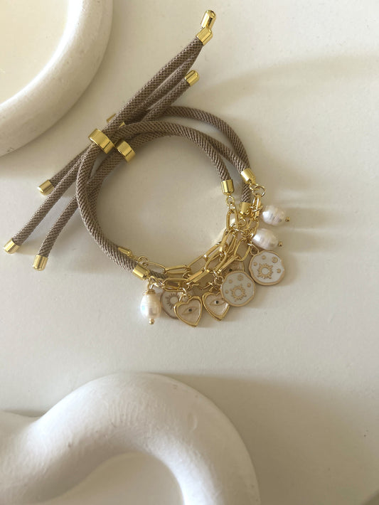 Nude charms bracelet