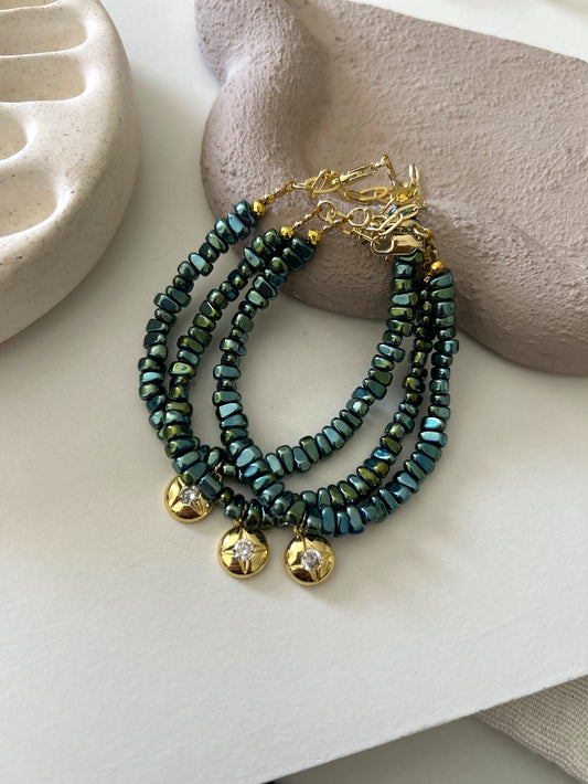 Green stone bracelet (golden charm)