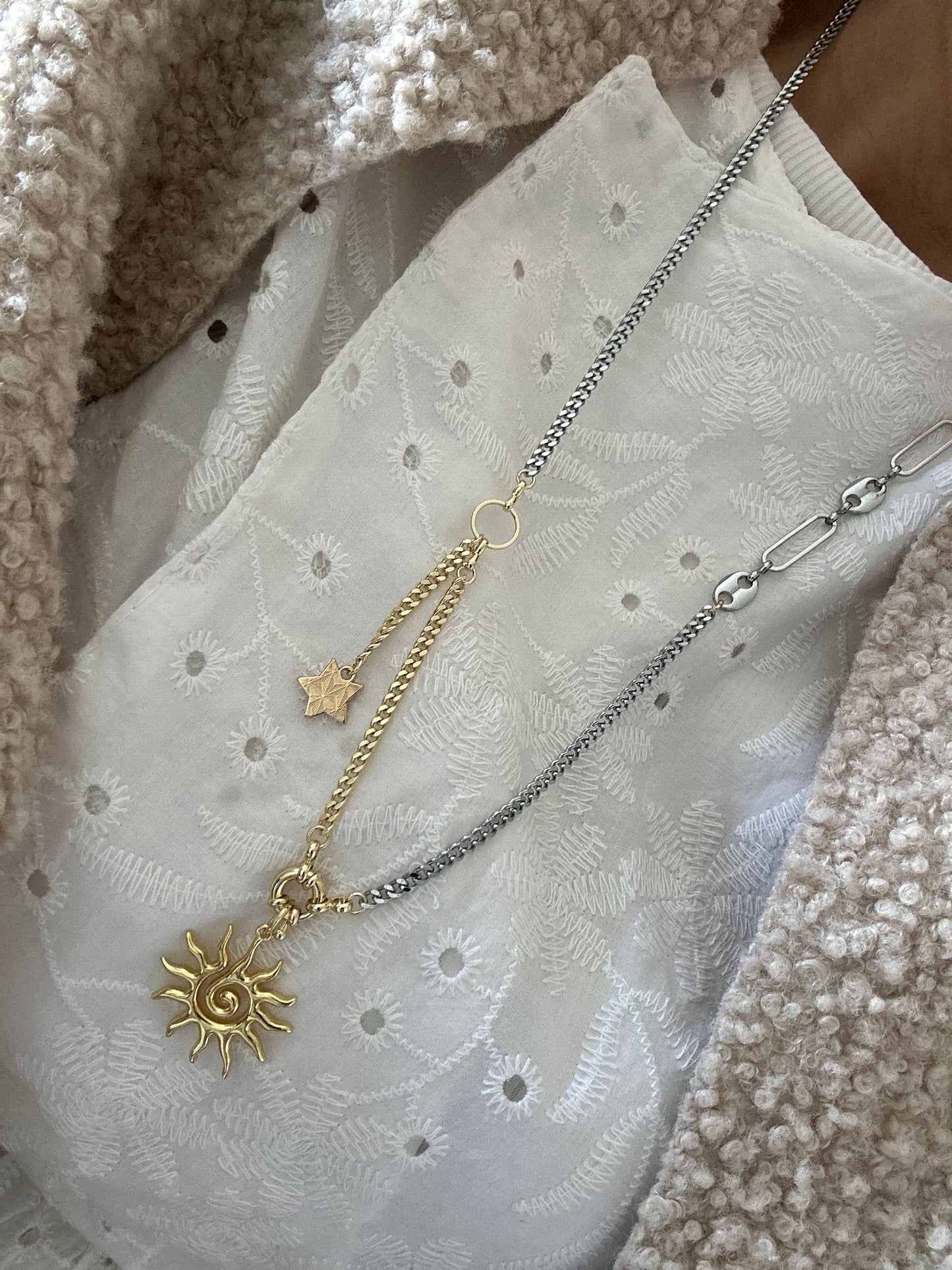 Silver x gold necklace (gold sun)