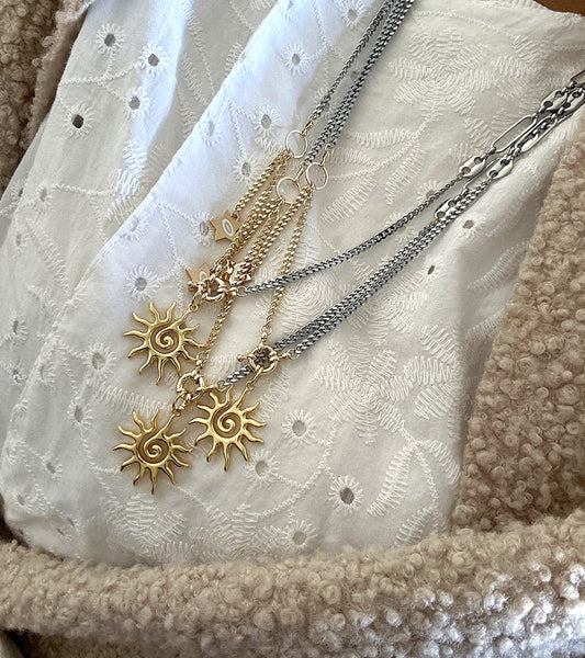 Silver x gold necklace (gold sun)