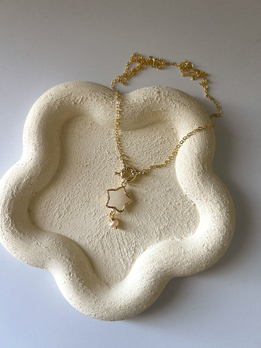 White star necklace