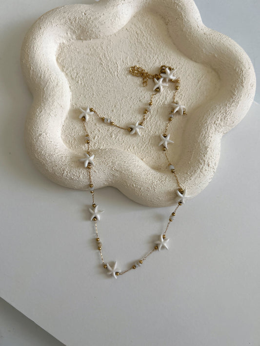 White stars necklace