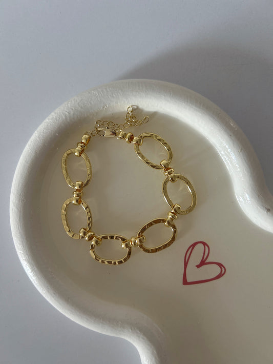 Gold chain bracelet